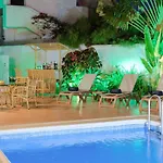 Villa Karat Atlantida *