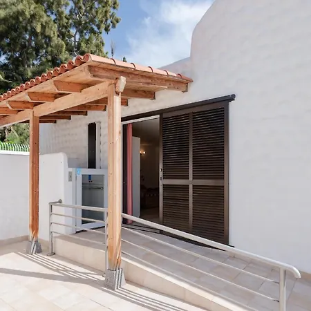 Karat Atlantida Vilă